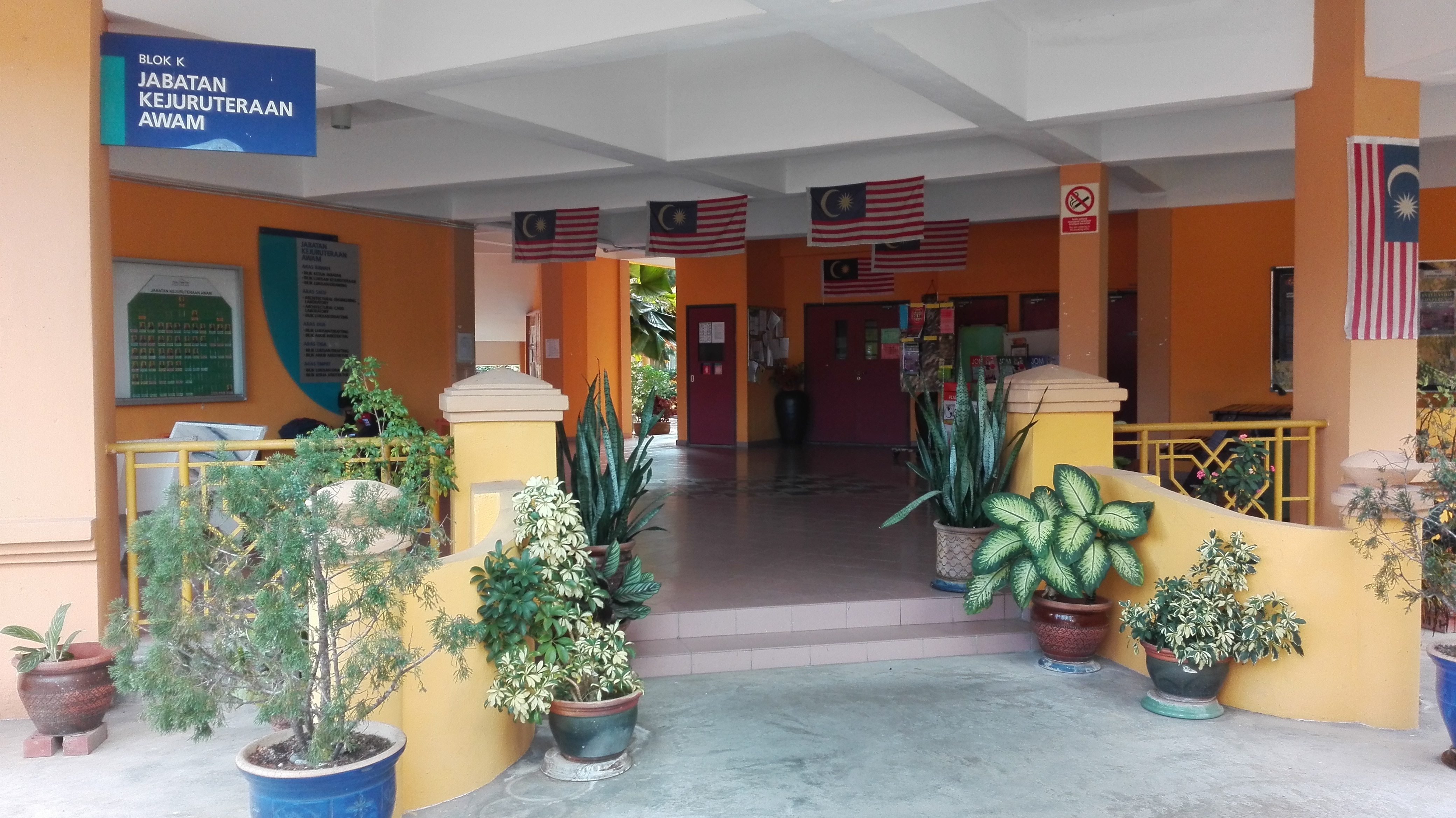 JKA foyer